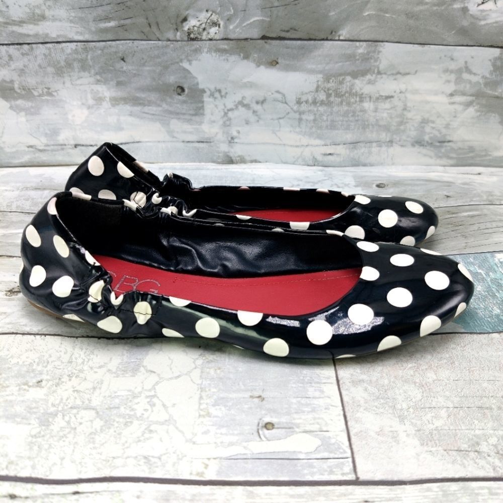 BCBG Paris "Magie" Polka Dot Ballet Flats in Black & White Patent Size 8